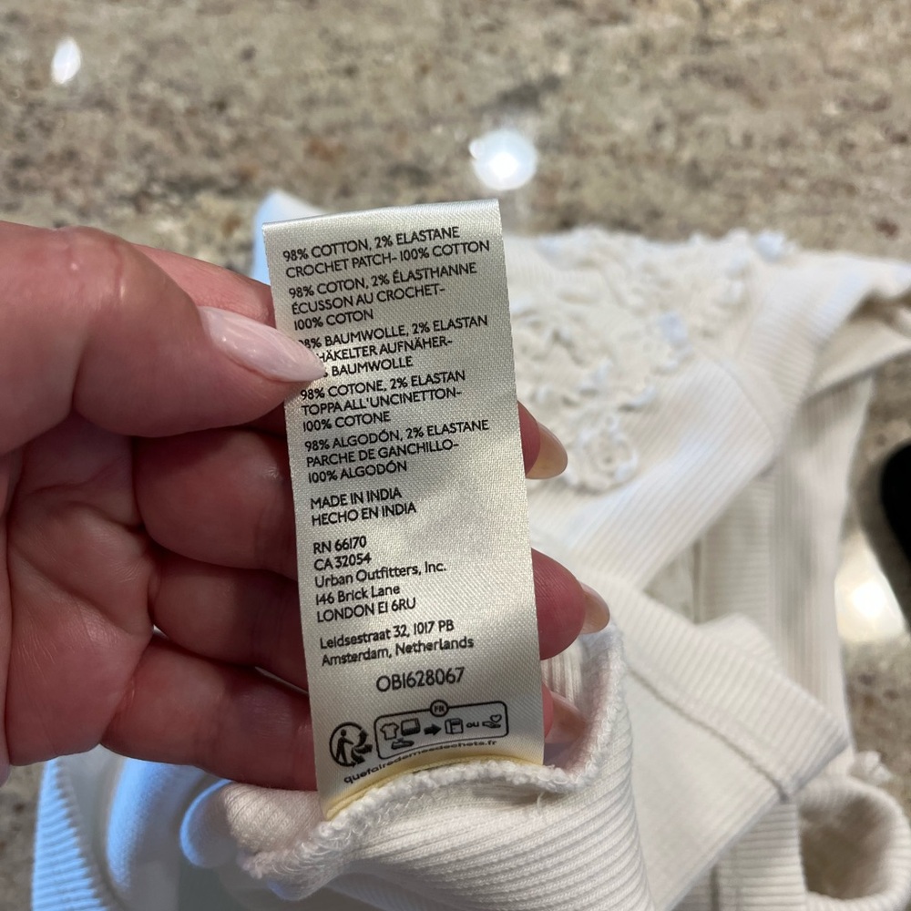 By Anthropologie Ivory The Pippah Lace Appliqué Tank Top Medium - Picture 10 of 10